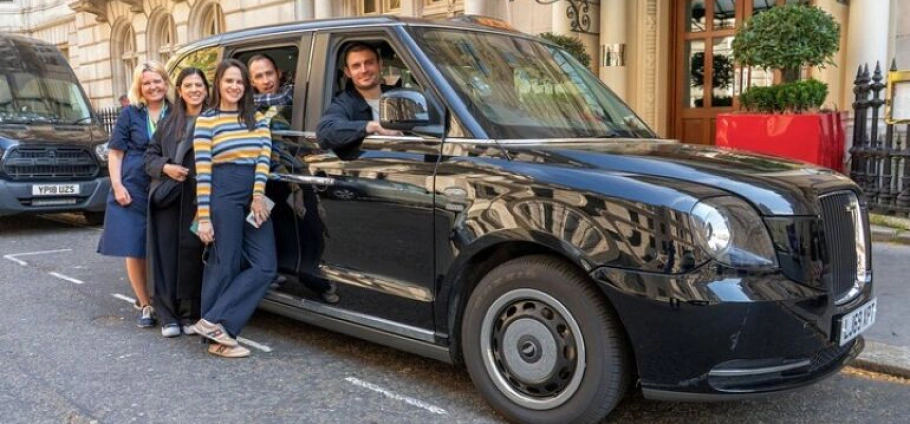 London Black Cab Historical Landmarks Tour-13