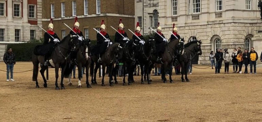 London Grand Tour with Private Chauffeur-1