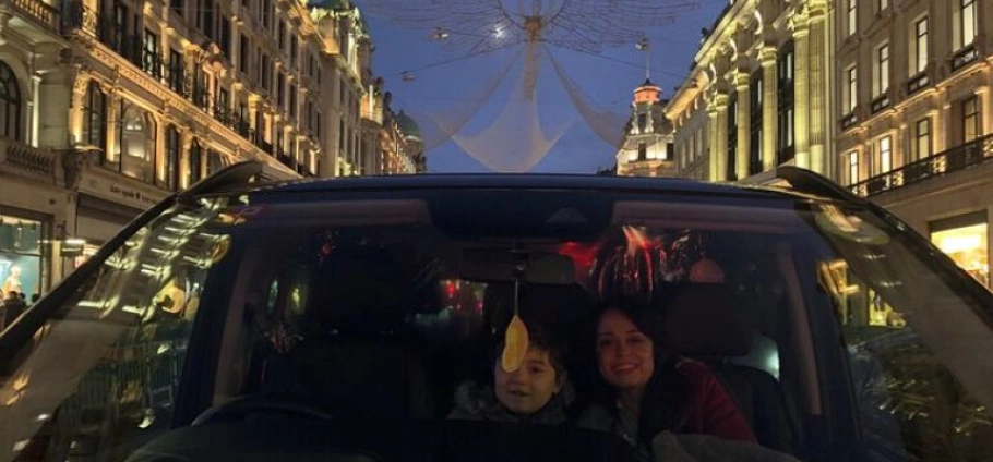 London Christmas Lights Private Car Tour-7