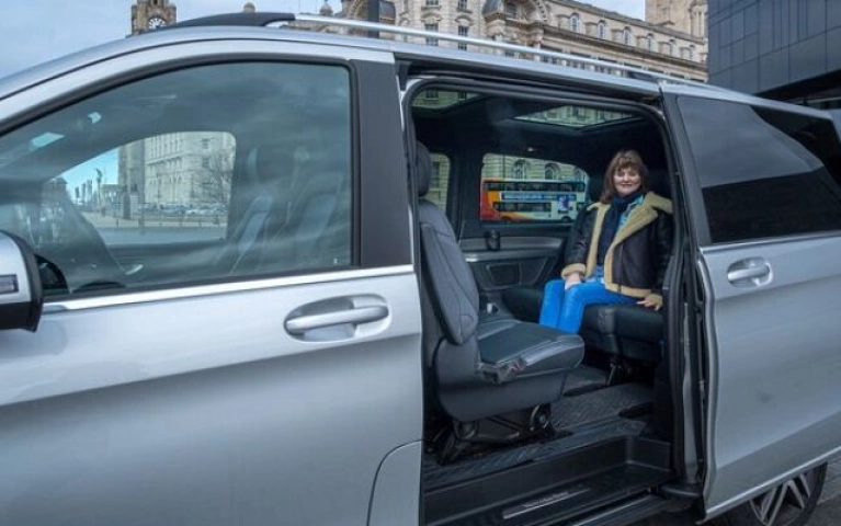 Liverpool Private Luxury Sightseeing Tour