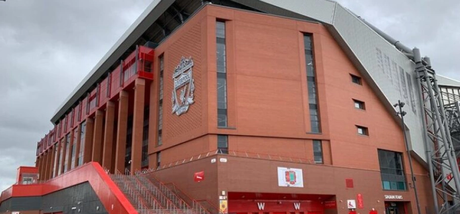 Liverpool Private Luxury Sightseeing Tour-3