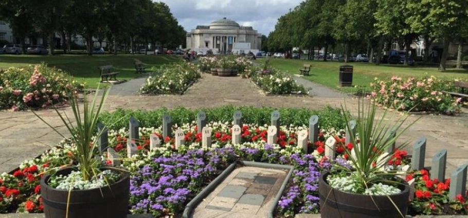 Liverpool Private Luxury Sightseeing Tour-2