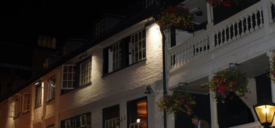 London Ghost Walking Tour at Night-9