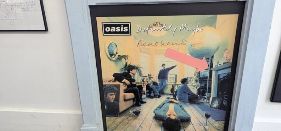 Manchester Oasis Walking Tour Experience-22