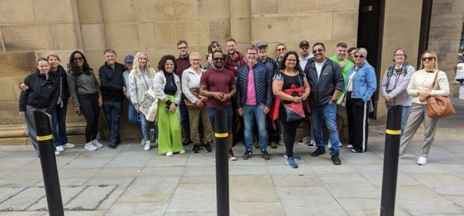 Manchester Oasis Walking Tour Experience-11