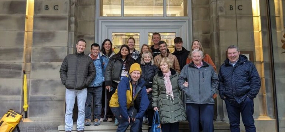 Manchester Oasis Walking Tour Experience-9