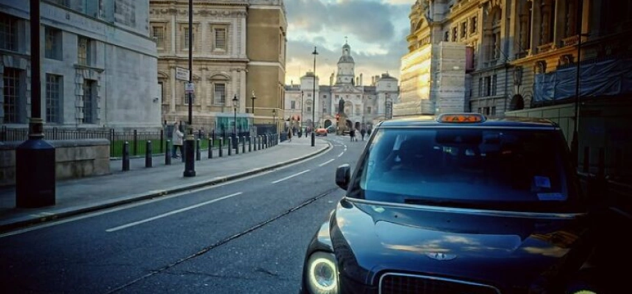 London Historical Taxi Tour Experience-4