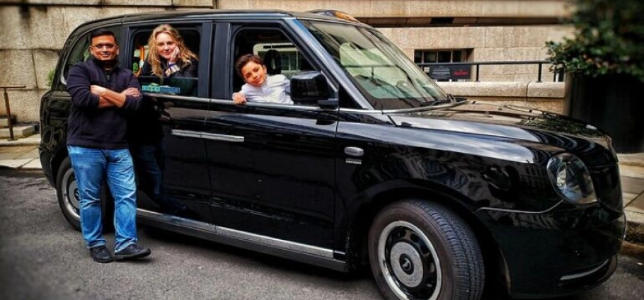 London Historical Taxi Tour Experience-6