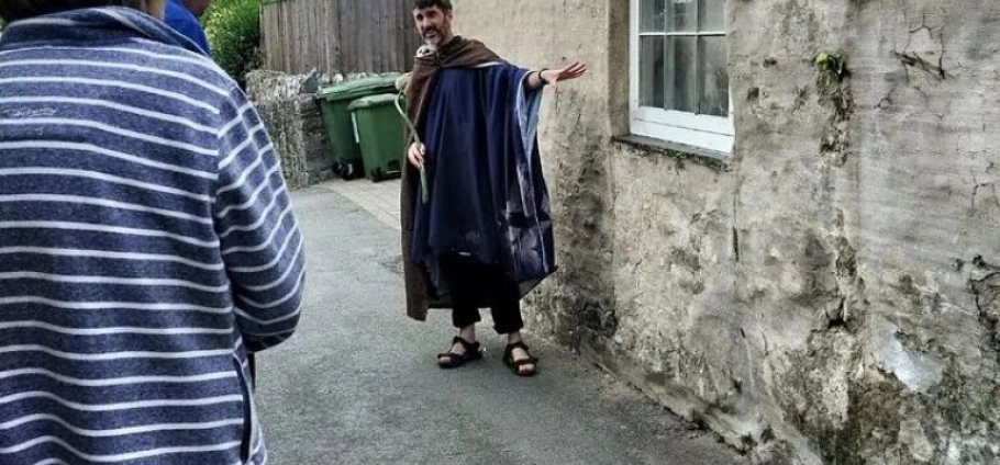 St Davids Hilarious Comedy Walking Tour-14