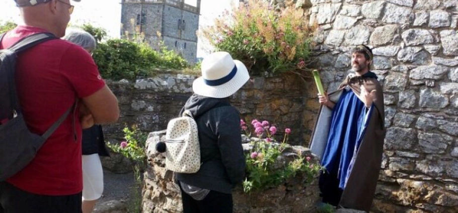 St Davids Hilarious Comedy Walking Tour-10