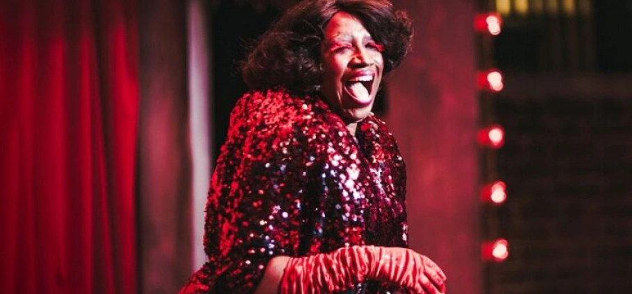 London Comedy Carnival and Dining Experience-8