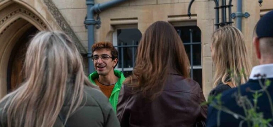 Oxford Detective Walking Tour Experience-6