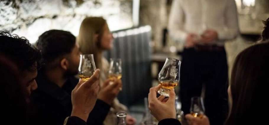 Edinburgh Underground Whisky Tasting Experience-4