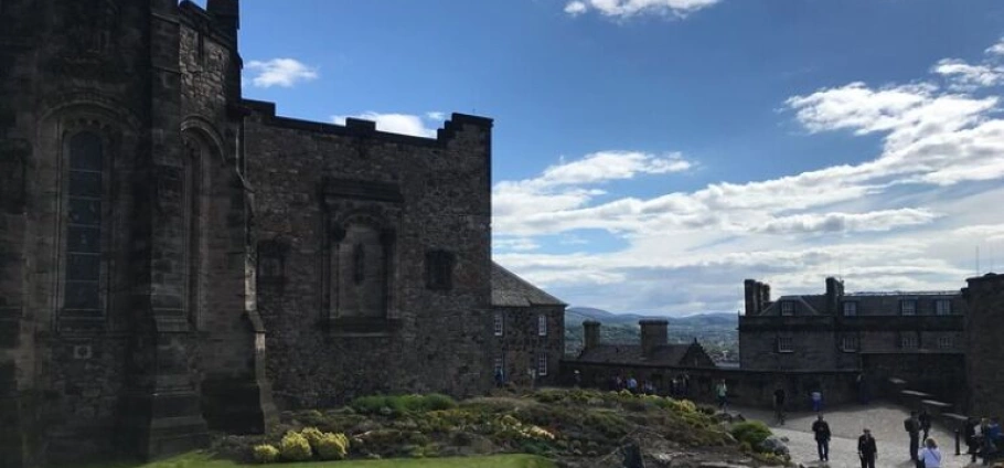 Edinburgh Castle Guided History Experience-10
