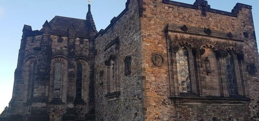 Edinburgh Castle Guided History Experience-9