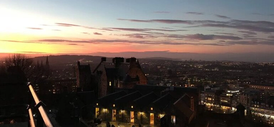 Edinburgh Castle Guided History Experience-3