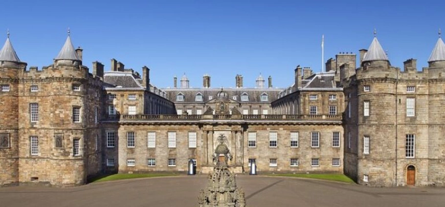 Edinburgh Royal History Tour and Experience-10