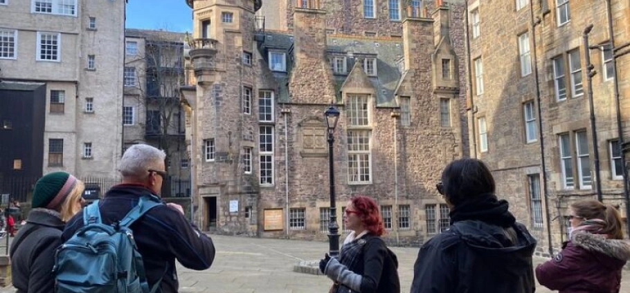 Edinburgh Crime and Punishment Historical Tour-4