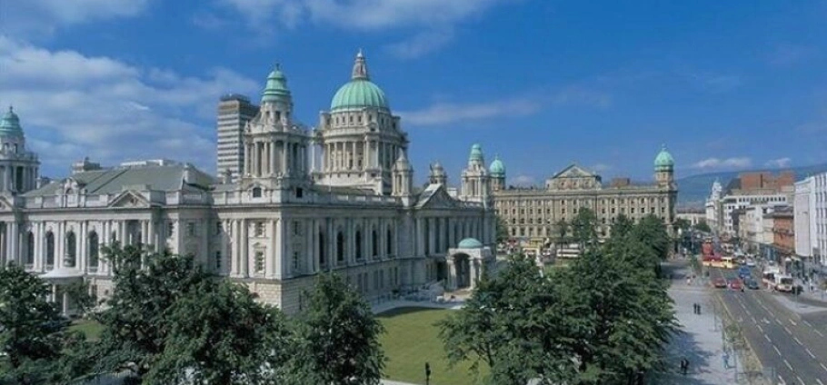 Belfast Culture and History Taxi Tour-3