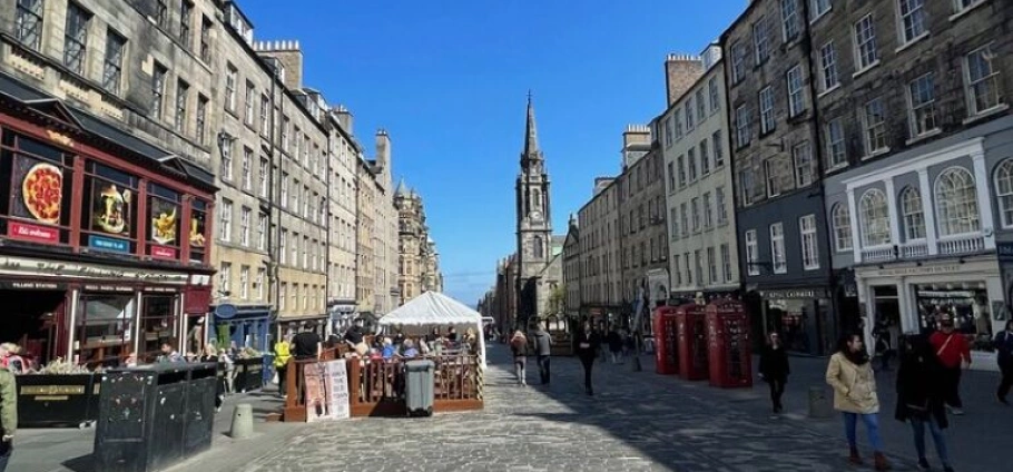 Edinburgh Private Cultural and Historical Tour-1