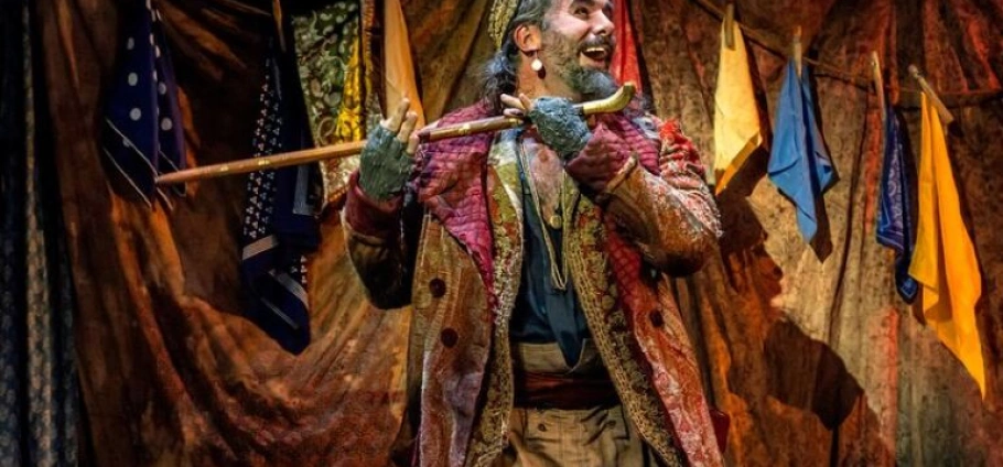 London Oliver! Theatre Experience-9