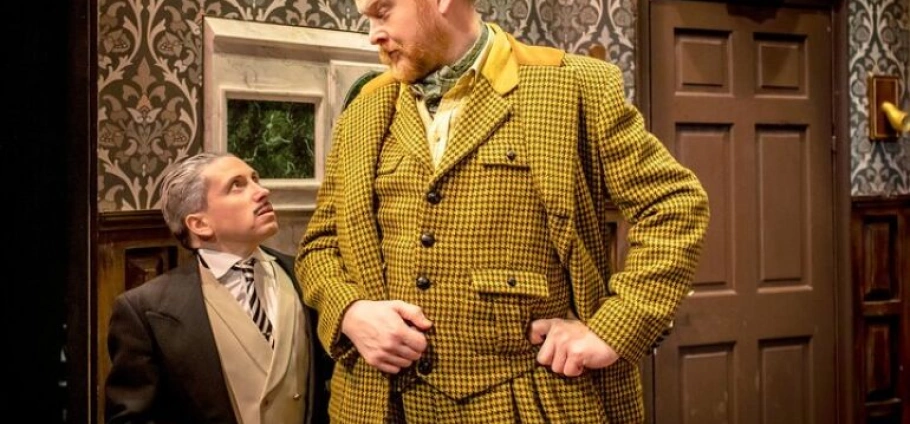 London Admission Ticket to The Play That Goes Wrong-7
