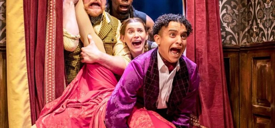 London Admission Ticket to The Play That Goes Wrong-5