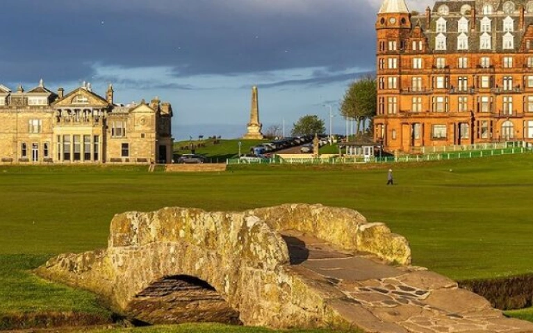 Stirling Castle, Golf, and Whisky Adventure