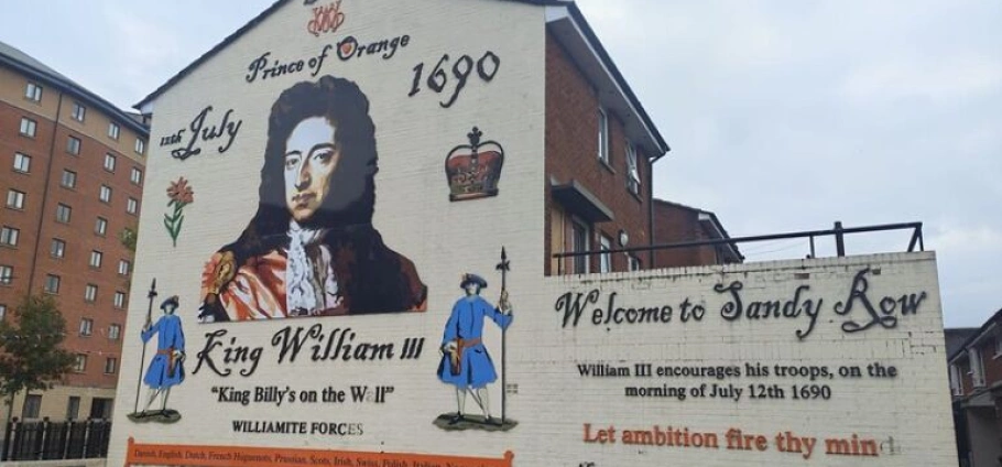 Belfast Black Taxi History and Murals Tour-6