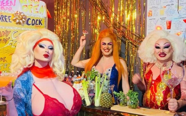 Liverpool Ultimate Drag Queen Bar Crawl