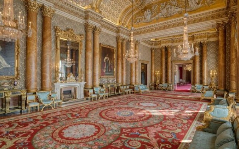 London Royal Residences Tour: Buckingham and Windsor