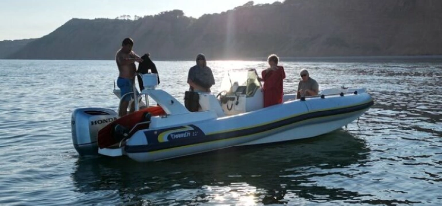 Exmouth Luxury Coastal Boat Tour Experience-10