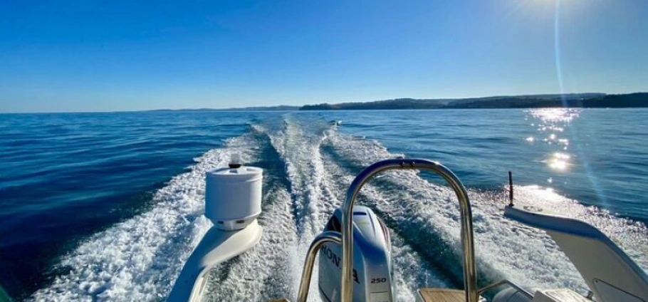 Exmouth Luxury Coastal Boat Tour Experience-14