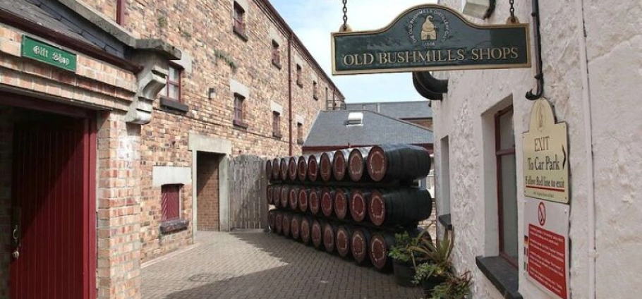 Belfast Private Causeway, Castles and Whiskey Tour-16