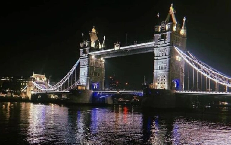 London Night Cruise and Illumination Tour