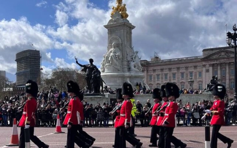 London Hidden Gems Walking Tour Experience