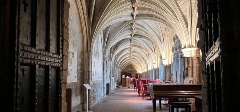 London Hidden Gems Walking Tour Experience-3