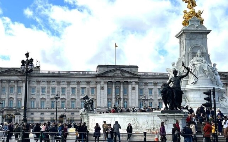 London Historical Walking Tour Experience