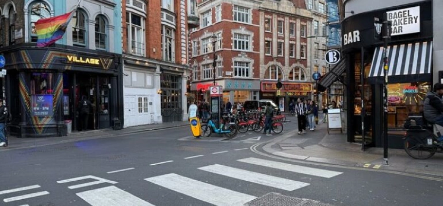 Soho Hidden Gay Bar Hopping Tour-3