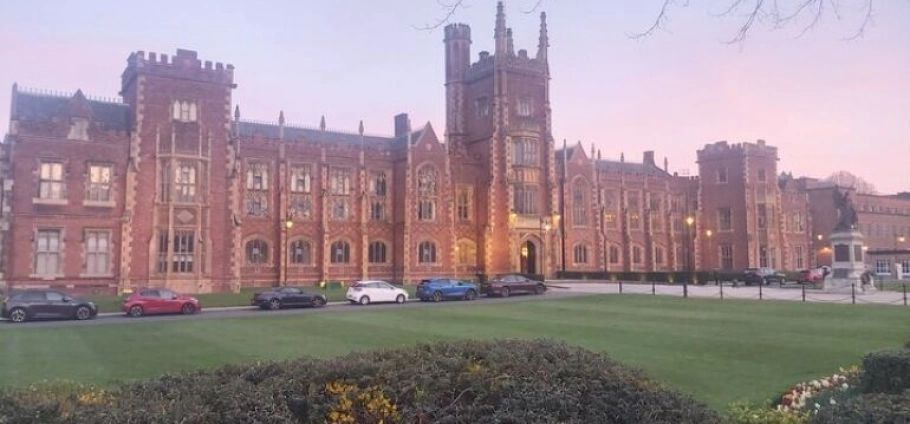 Belfast Historical and Political City Tour-13