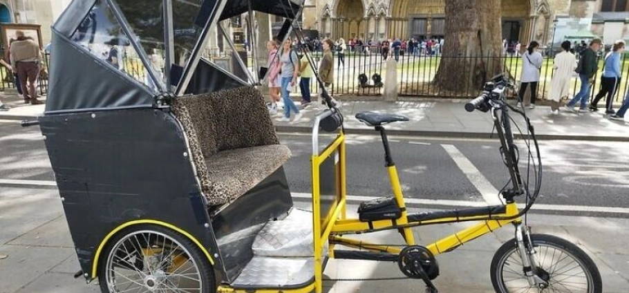 London Iconic Landmarks Rickshaw Tour Adventure-1