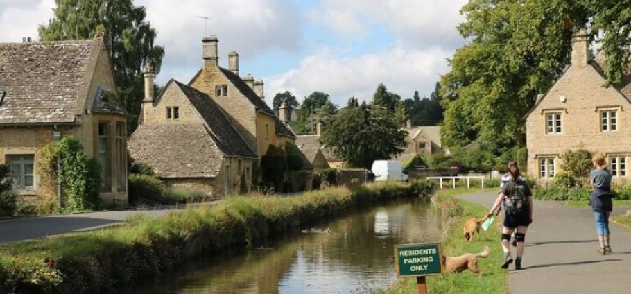 Cotswolds Small Group Day Tour-3