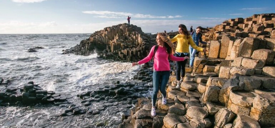 Belfast Coastal Adventure and Historical Tour-1