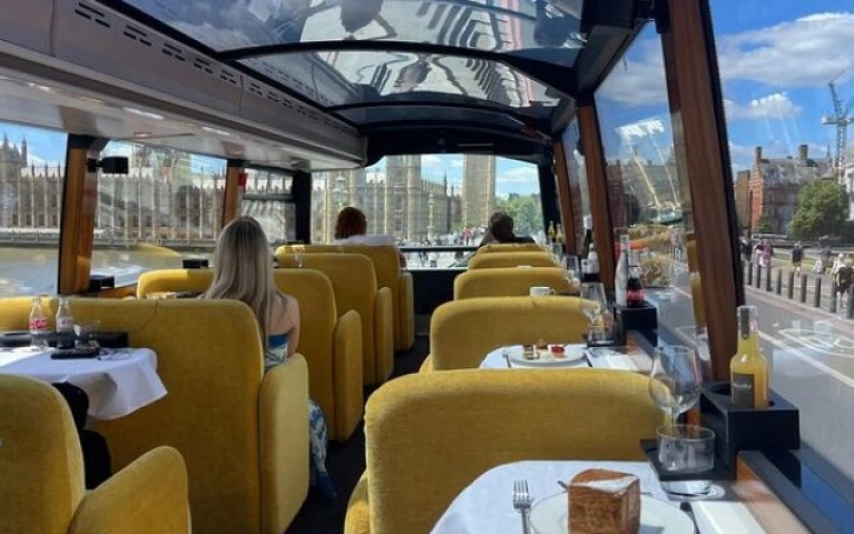 London Champagne Sightseeing Bus Experience