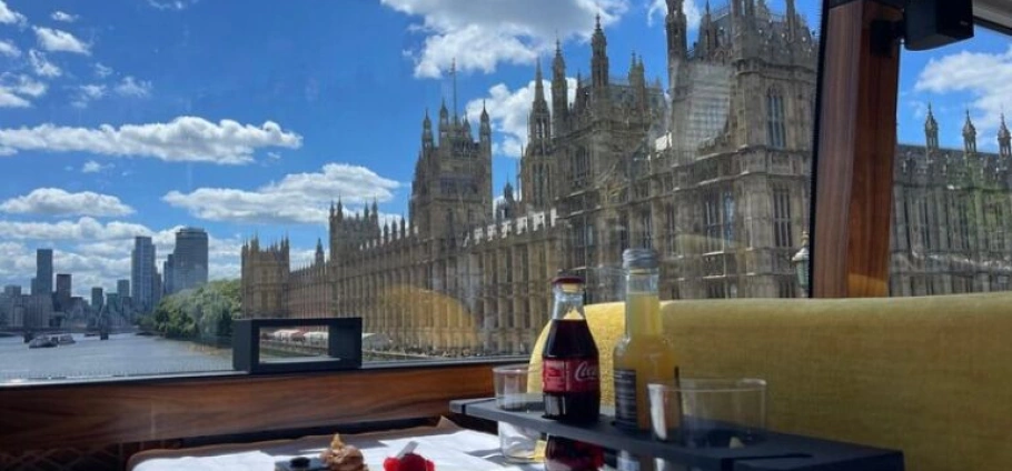 London Luxury Panoramic Bus Experience-6