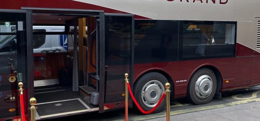 London Luxury Sightseeing Bus Experience-2