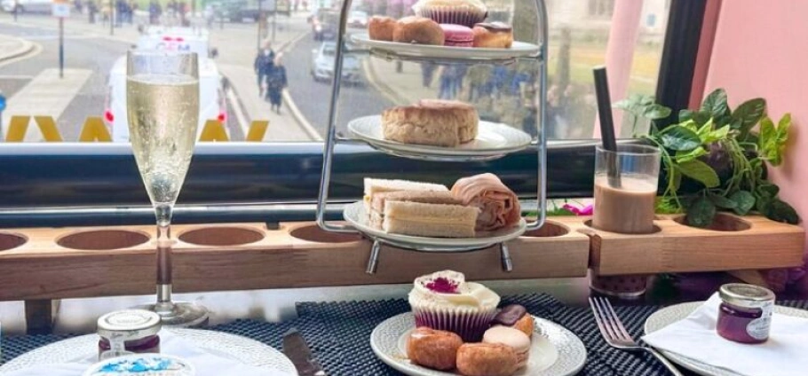 London Oasis-Inspired Afternoon Tea Bus Tour-1