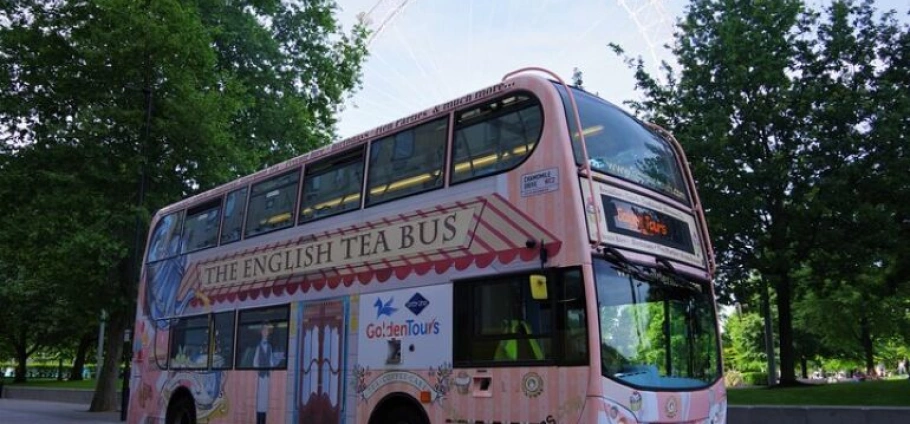 London Oasis-Inspired Afternoon Tea Bus Tour-5