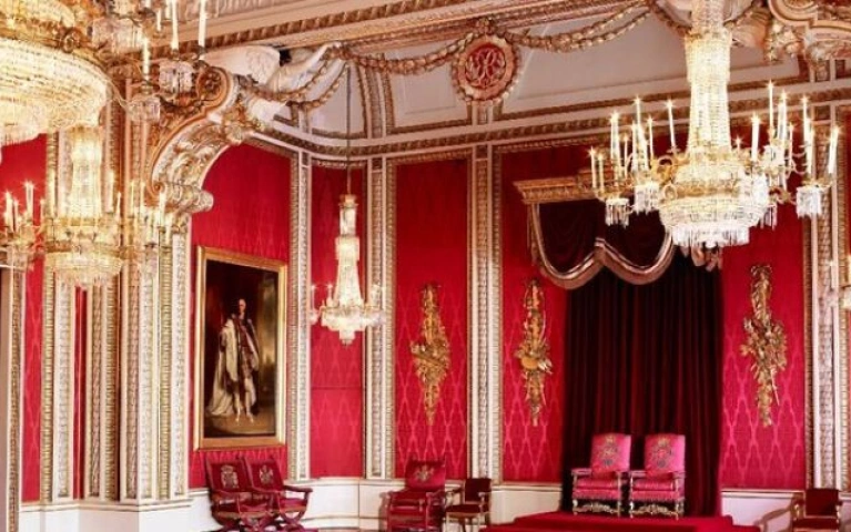 London Open-Top Bus and Buckingham Palace