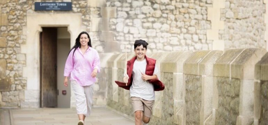 London Tower of History and Crown Jewels-5